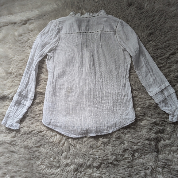 EUC Faherty Willa Top in White - Picture 14 of 16